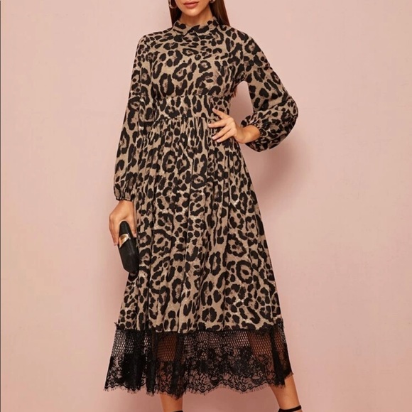 Dresses & Skirts - Leopard print maxi dress